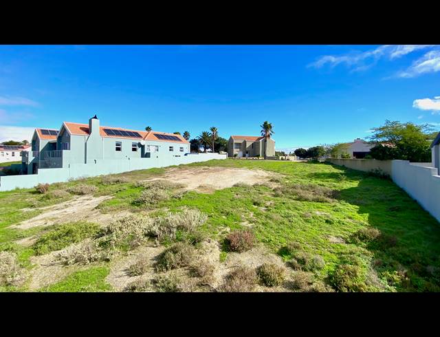 1,069M² VACANT LAND FOR SALE IN PORT OWEN